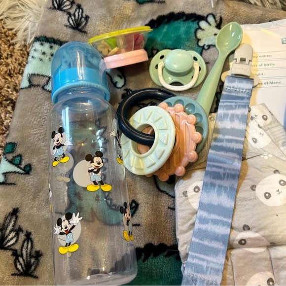 Reborn Caucasian Sleeping Blonde Baby Boy Doll and Accessories (NWT) - Picture 10 of 12